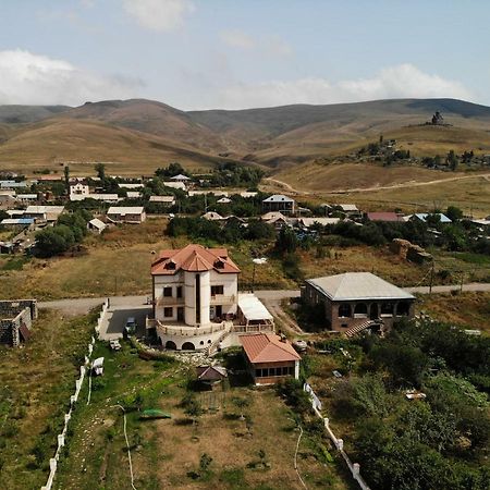 Tsaghkunq Guest House Sevan Exteriör bild
