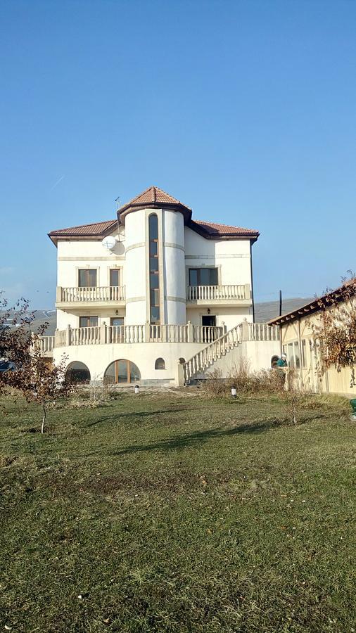 Tsaghkunq Guest House Sevan Exteriör bild
